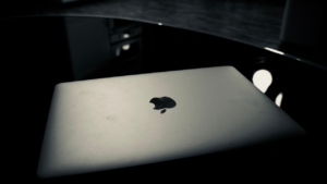 apple macbook air audio and video specs